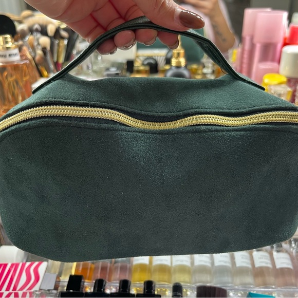Elegant Green Suede Women's Bag full of goodies. - Picture 3 of 7
